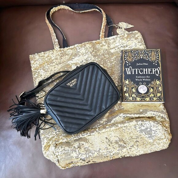 NWOT Victoria's Secret Bags and Witchery Book by Juliet Diaz Bundle - Picture 1 of 16